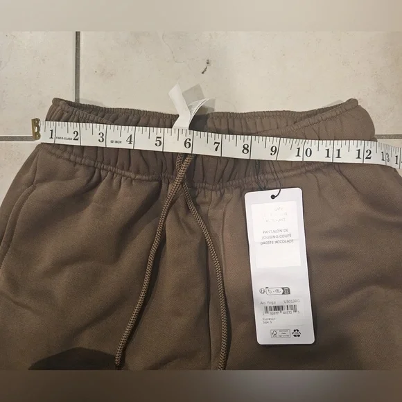 ALO Yoga Brown Straight Leg Pants - Picture 6 of 7